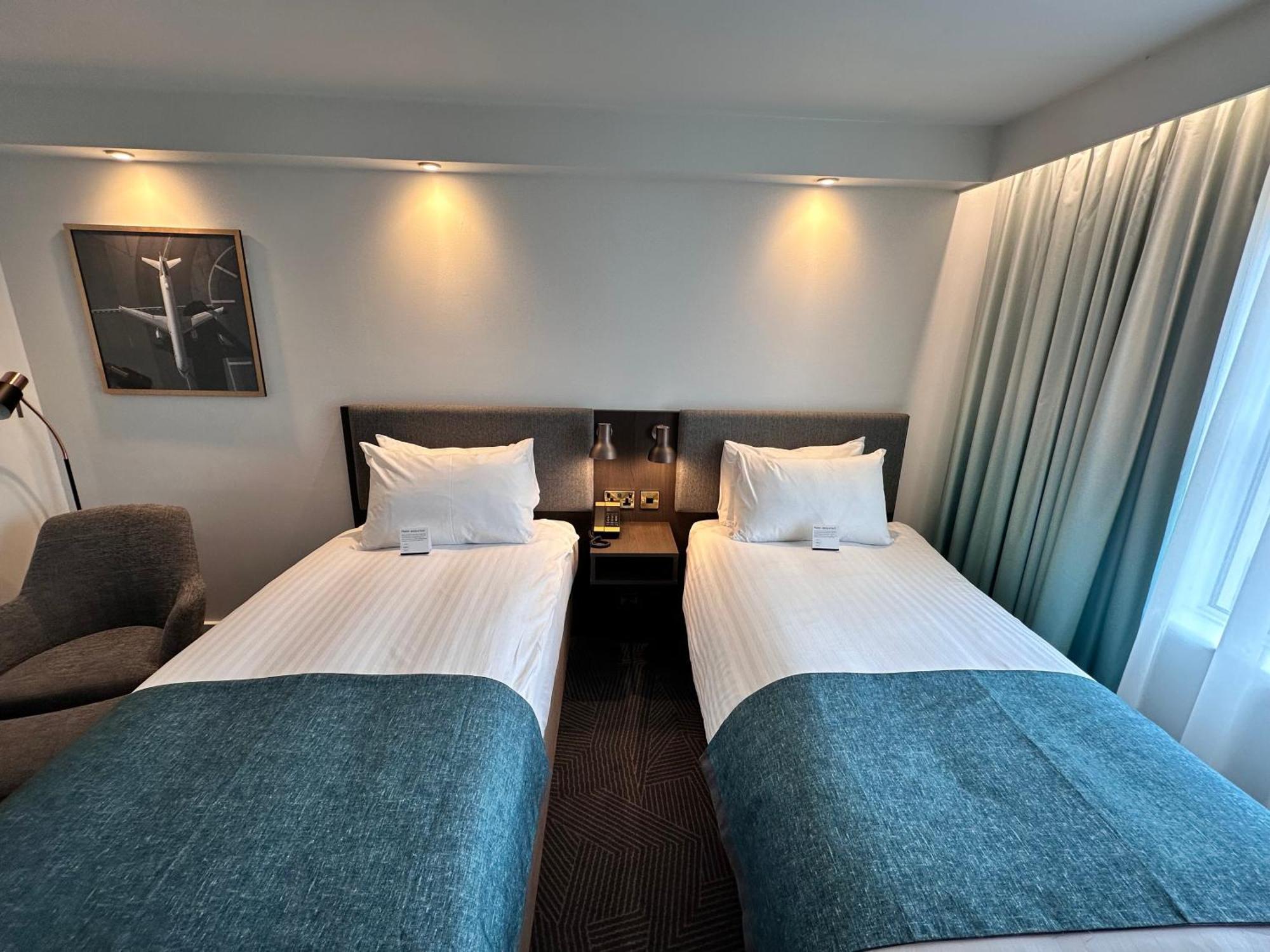 Holiday Inn Bristol Airport By Ihg Redhill  Esterno foto