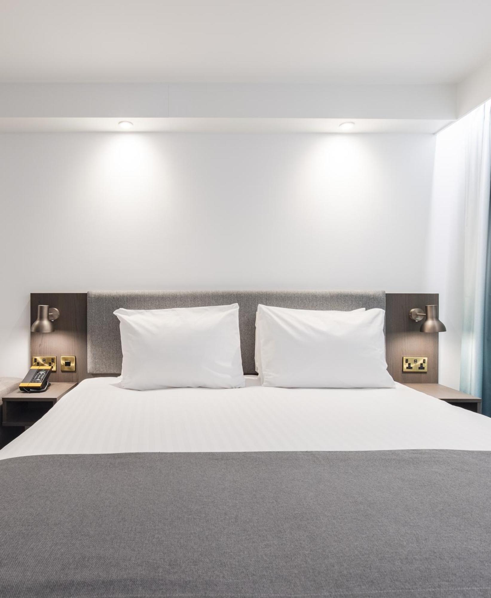 Holiday Inn Bristol Airport By Ihg Redhill  Esterno foto