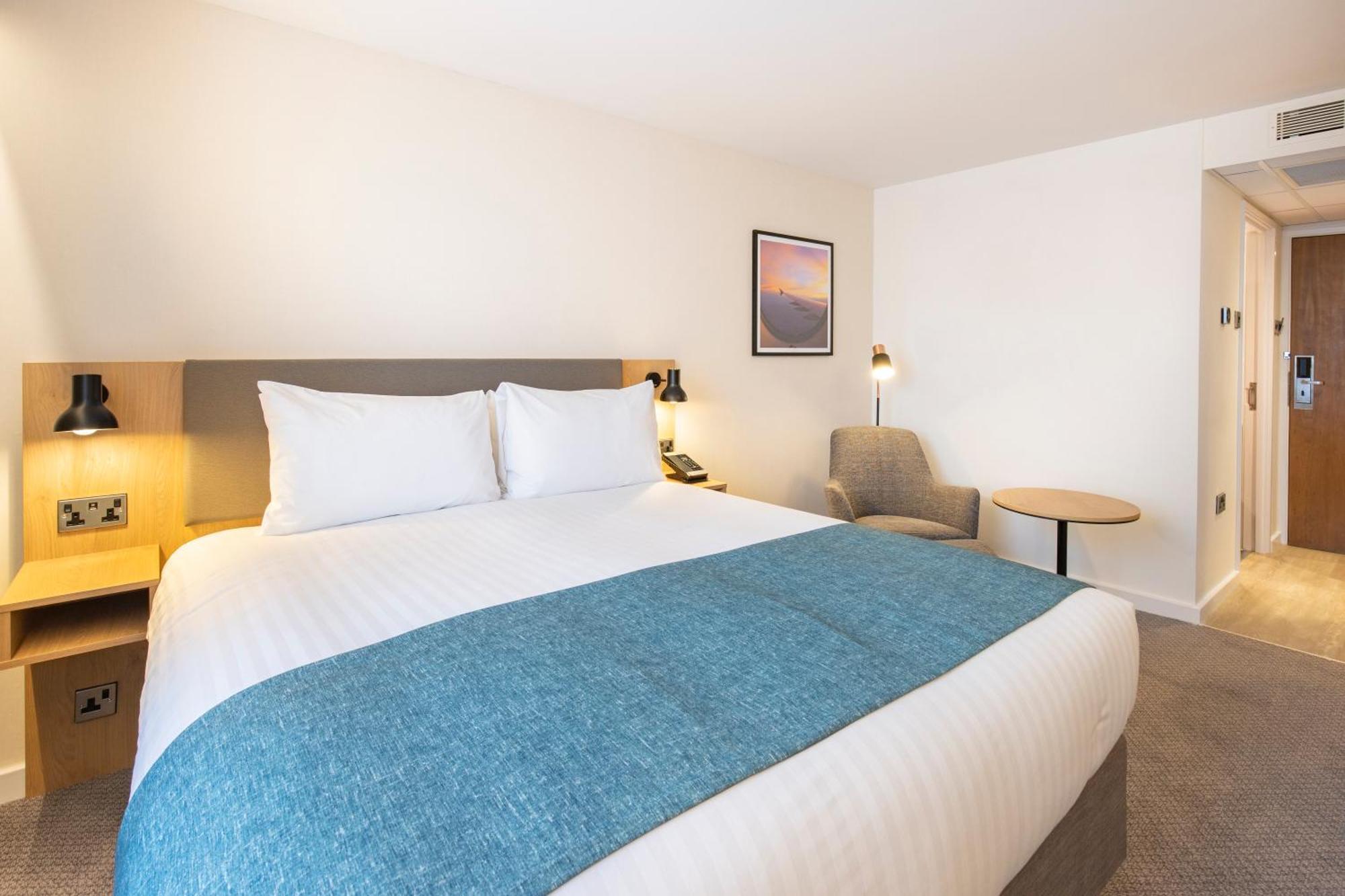 Holiday Inn Bristol Airport By Ihg Redhill  Esterno foto