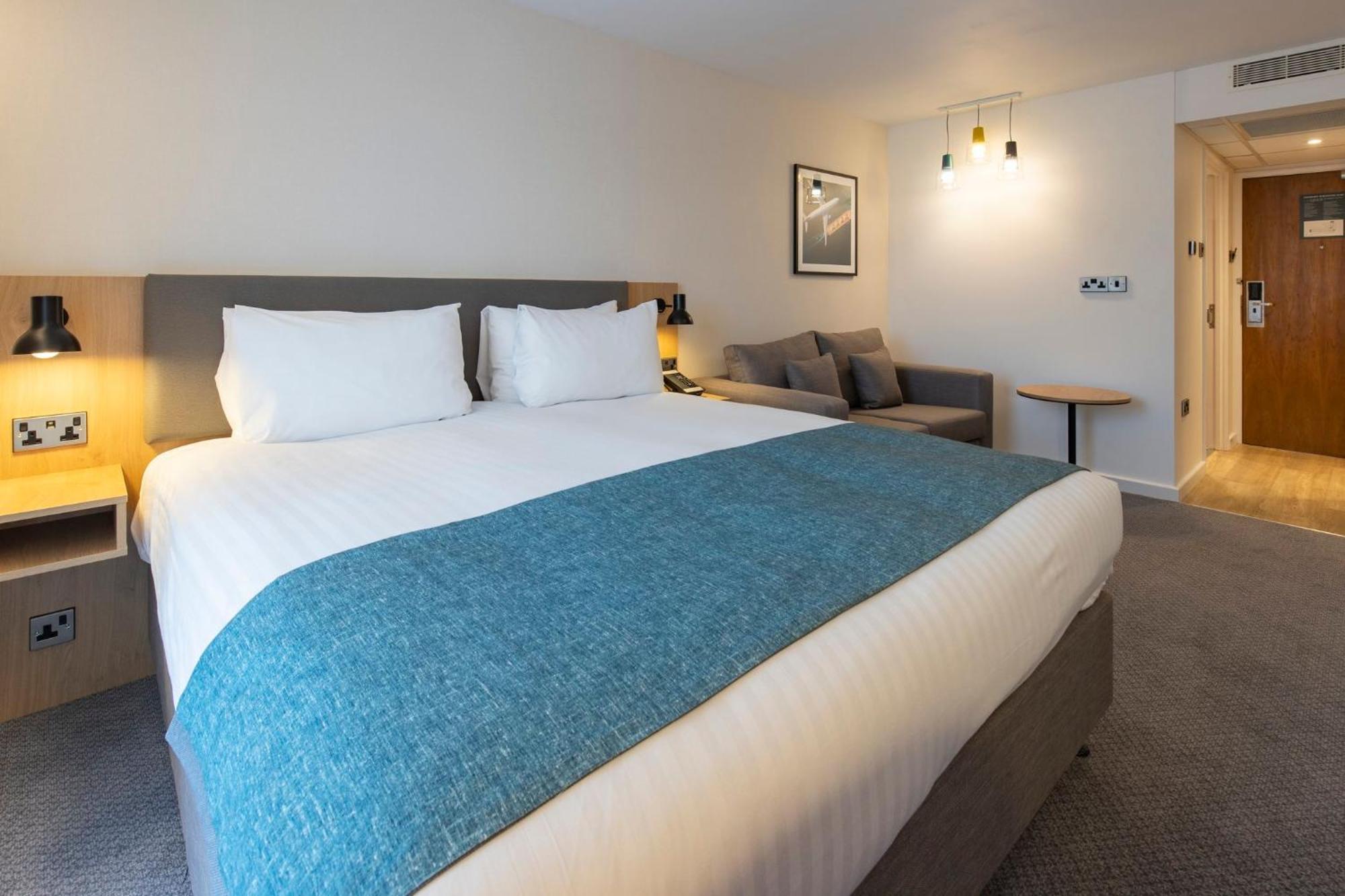 Holiday Inn Bristol Airport By Ihg Redhill  Esterno foto