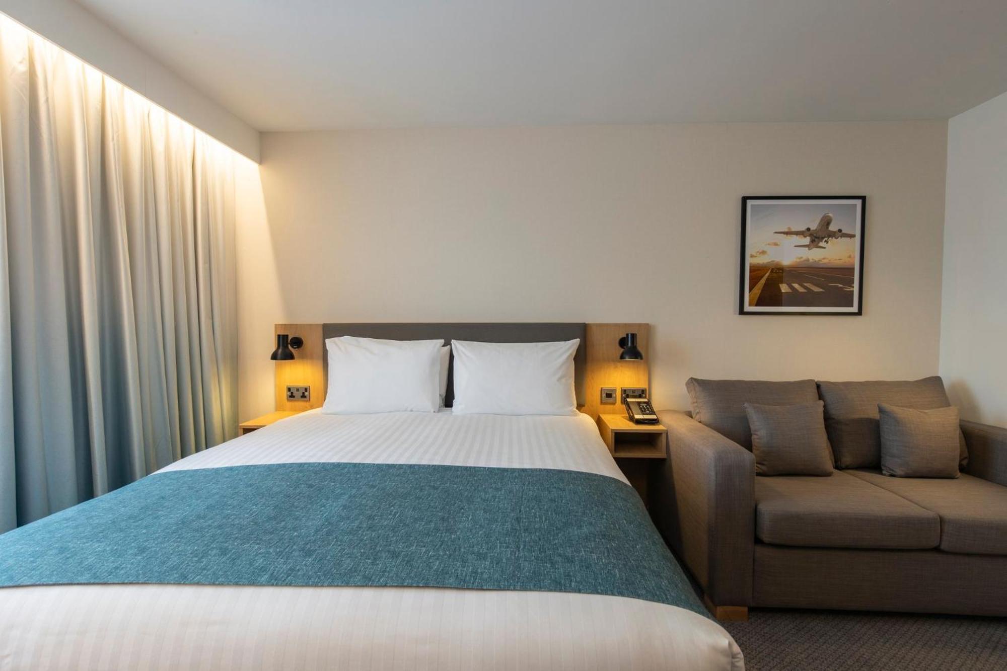 Holiday Inn Bristol Airport By Ihg Redhill  Esterno foto