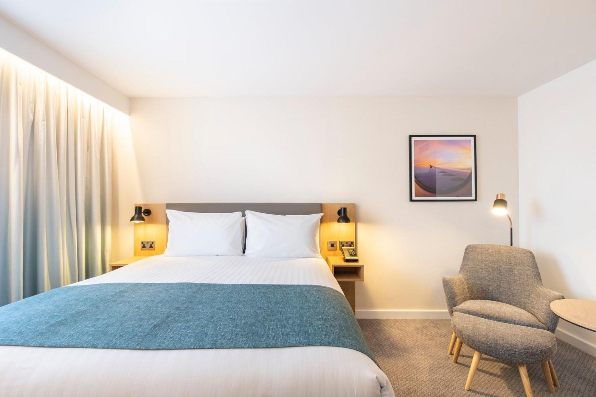 Holiday Inn Bristol Airport By Ihg Redhill  Esterno foto