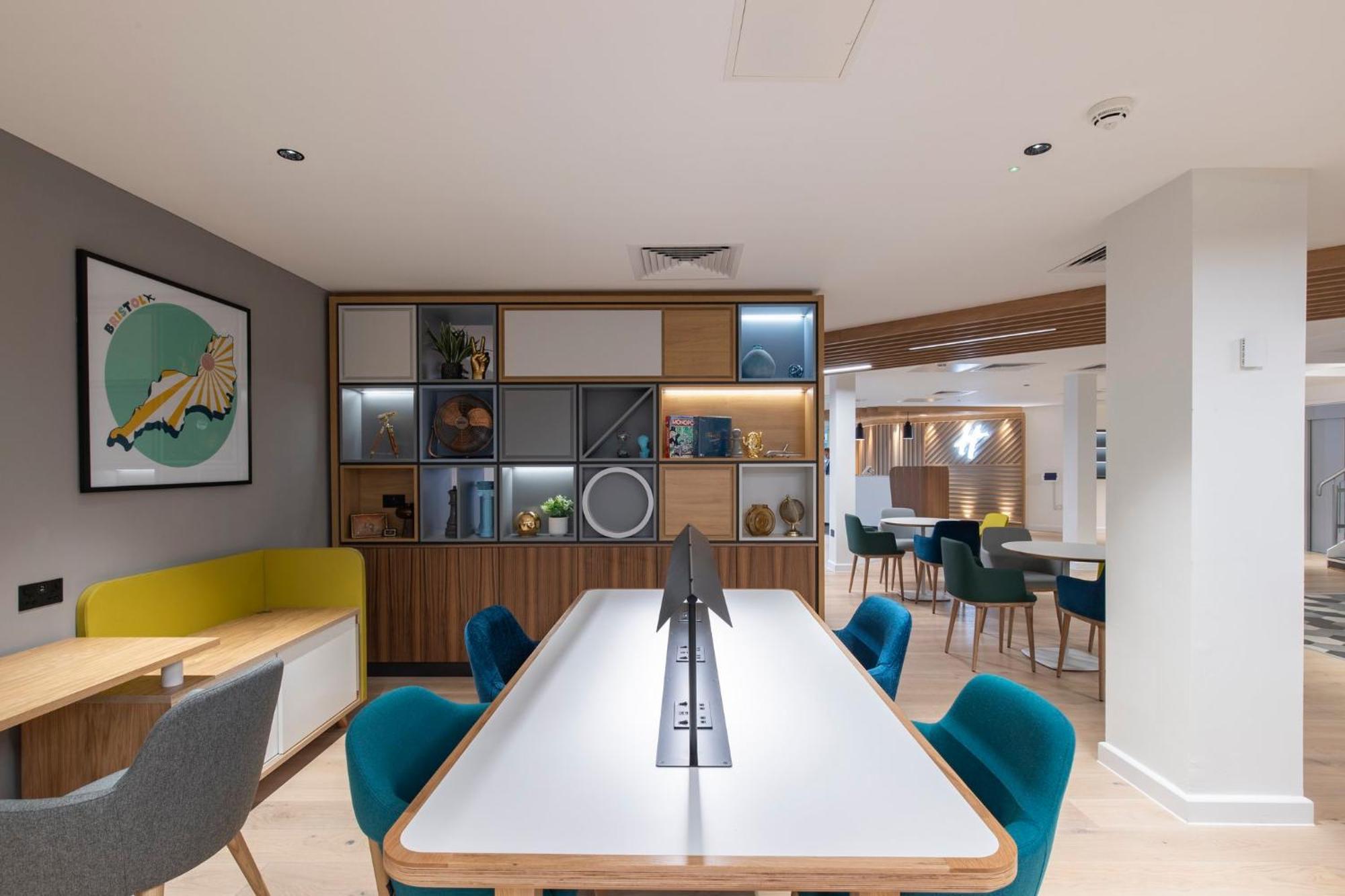 Holiday Inn Bristol Airport By Ihg Redhill  Esterno foto