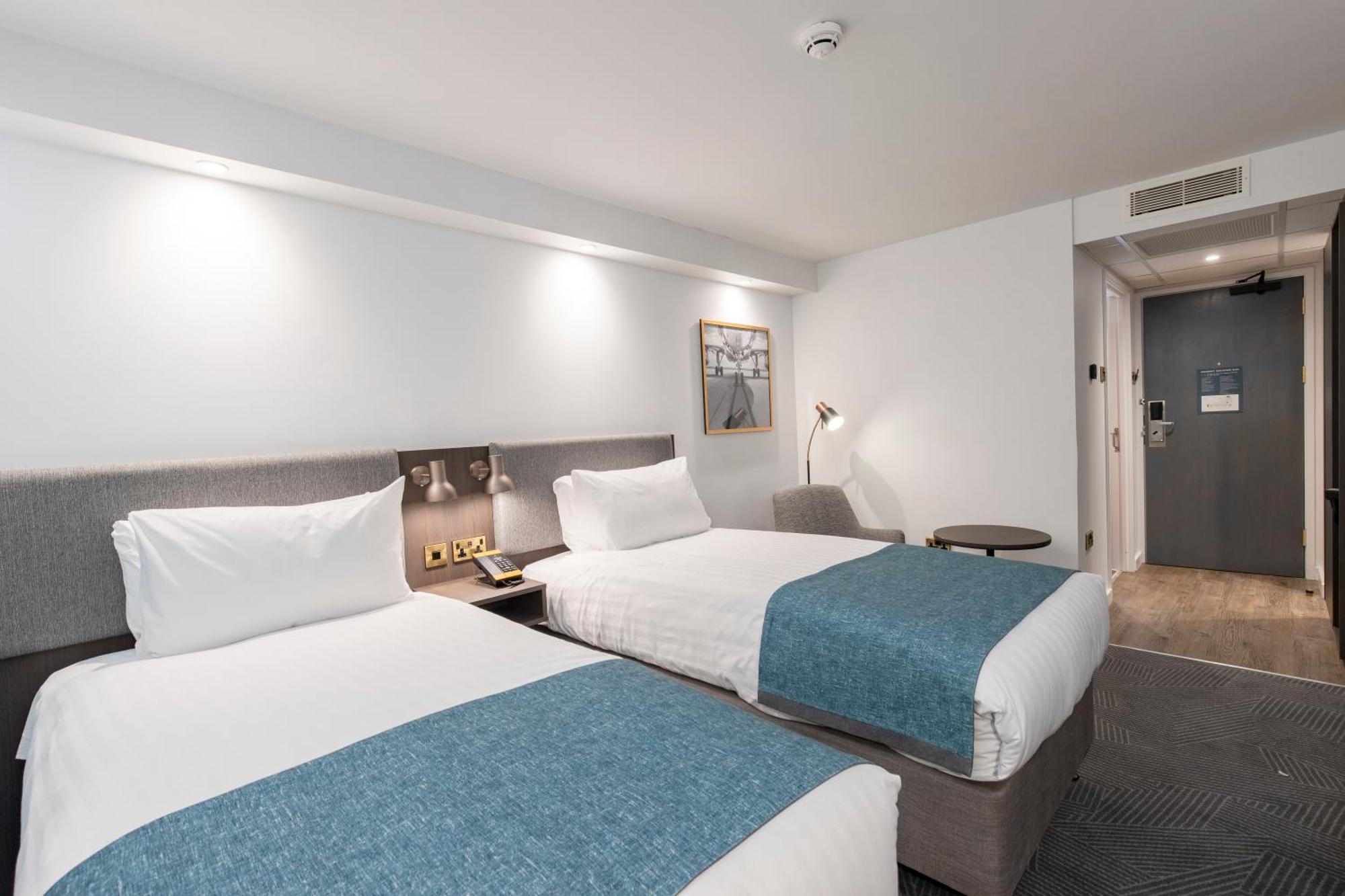 Holiday Inn Bristol Airport By Ihg Redhill  Esterno foto
